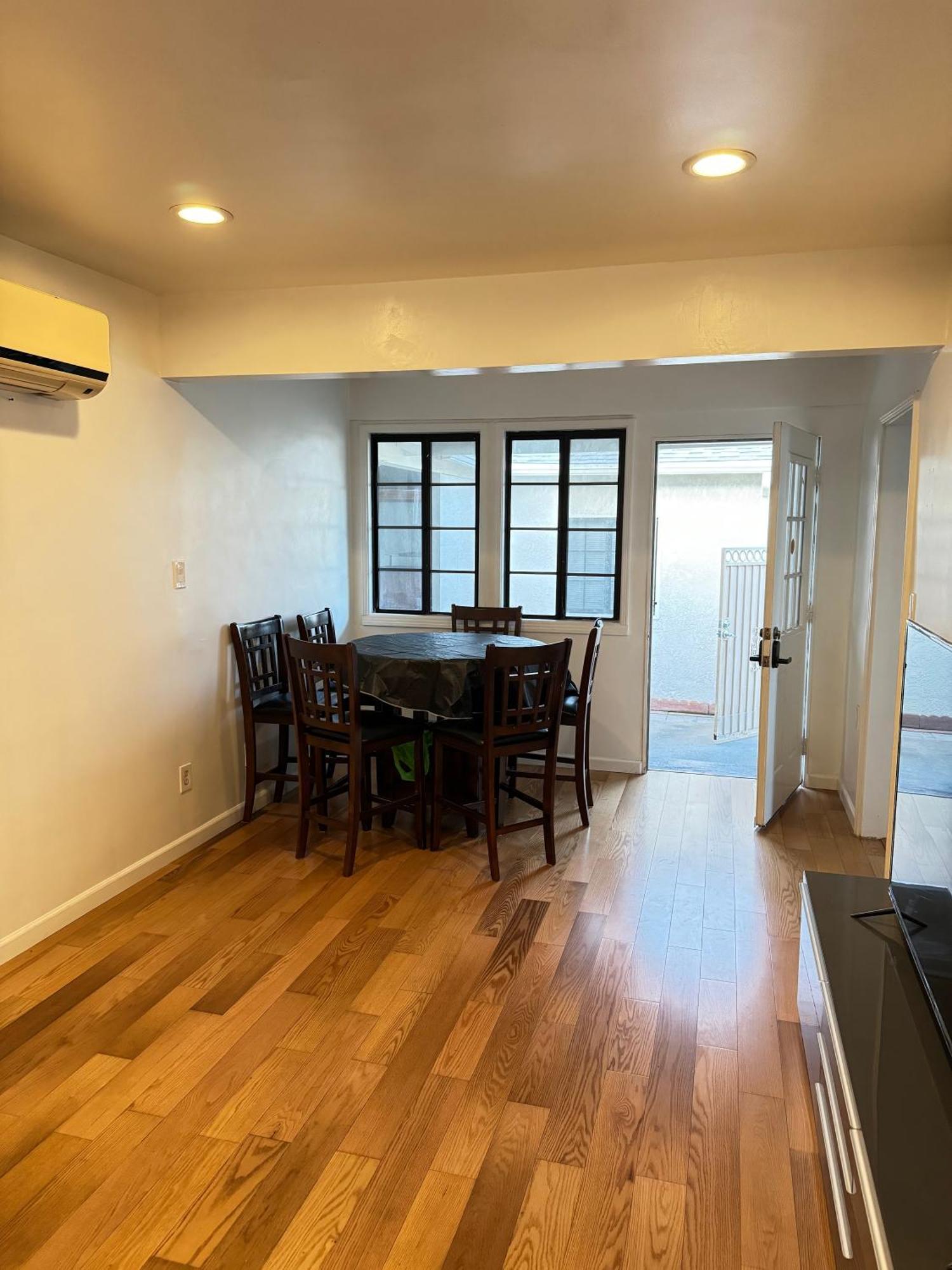 Cozy Home In Prime Location Monterey Park Exterior foto